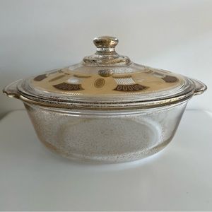 Anchor Hocking Fire-King Signed Culver Gold Splatter Wheat 2 Qt. Casserole w/Lid